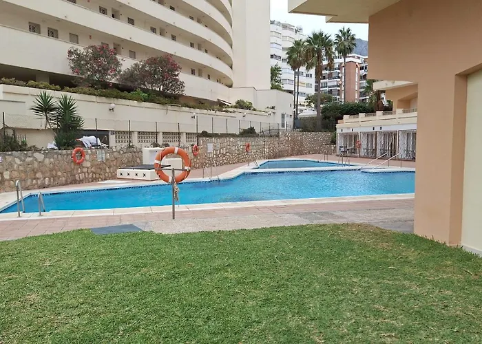 Apolo Beachside - Center *