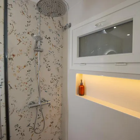 Apolo Gold Apartment *